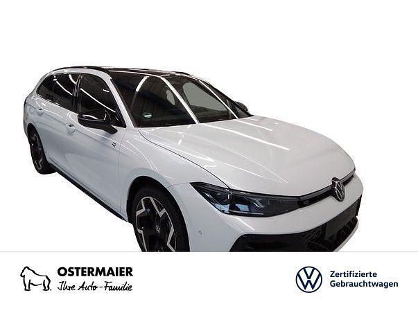 Gebraucht VW Passat R-line 177 PS (130 kW) 2025 Weiß (oryxweiß perlmutteffekt) Kombi