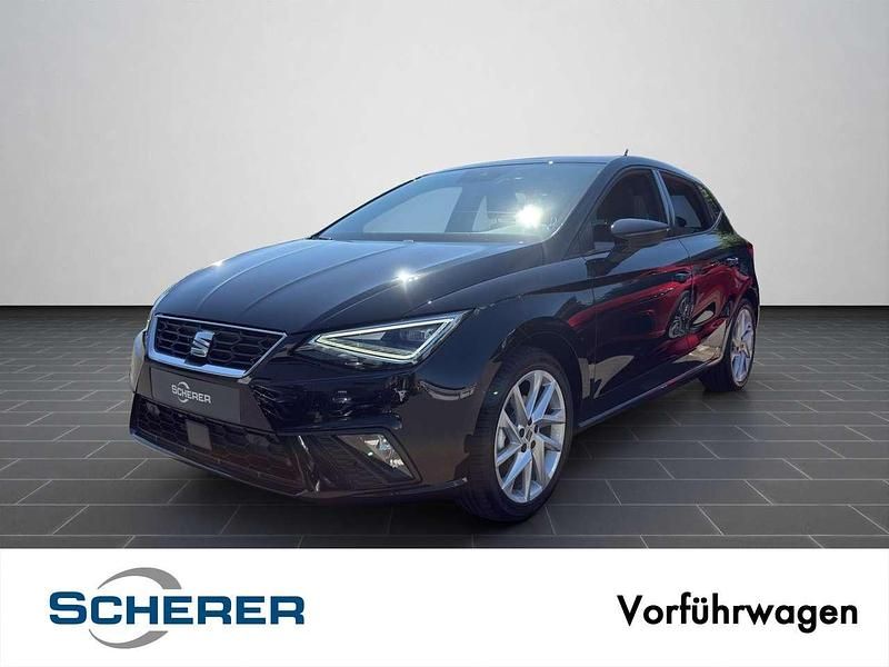Midnight schwarz metallic (metallic) Gebraucht 2025 Seat Ibiza FR Limousine | 25.990 € (Teuer) - Bild 1/4