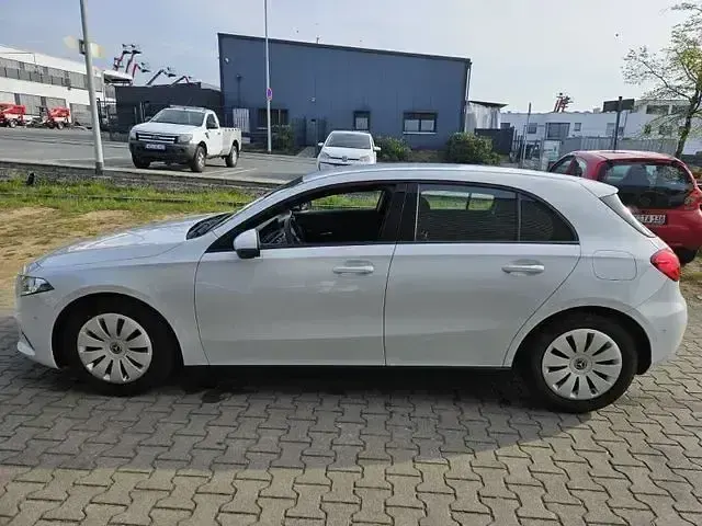 Gebraucht Mercedes A160 Edition 110 PS (80 kW) 2021 Weiss Limousine