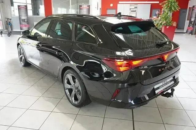 Neu Cupra Leon 204 PS (150 kW) 2026 Midnightschwarzmetallic Kombi
