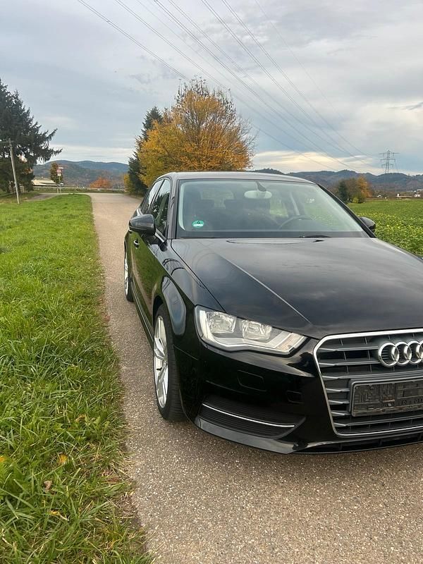 Schwarz Gebraucht 2015 Audi A3 Limousine | 11.500 € (Fairer Preis) - Bild 1/4