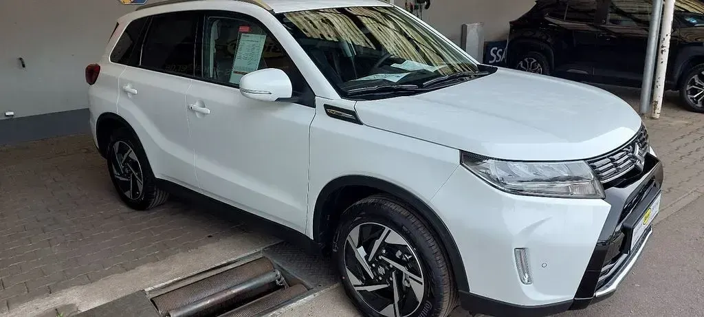Neu Suzuki Vitara Comfort+ 110 PS (80 kW) 2026 Weiß SUV