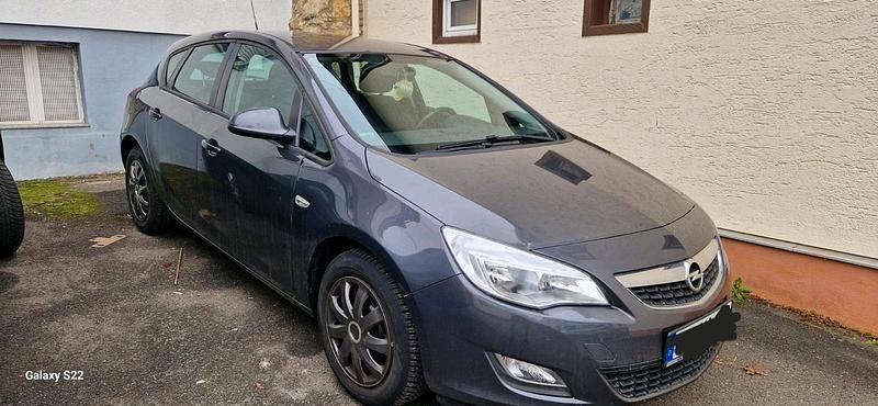 Gebraucht Opel Astra 80 PS (58 kW) 2011 Grau Kleinwagen