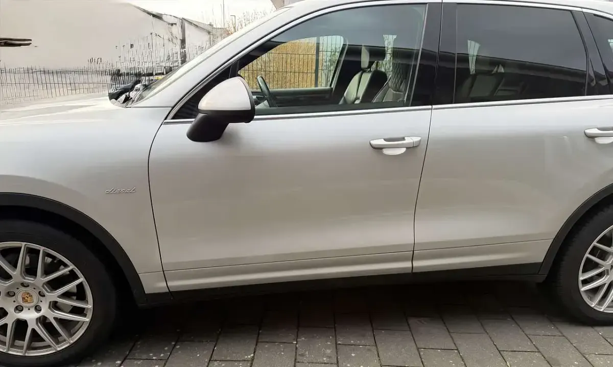 Gebraucht Porsche Cayenne Diesel 239 PS (175 kW) 2011 SUV