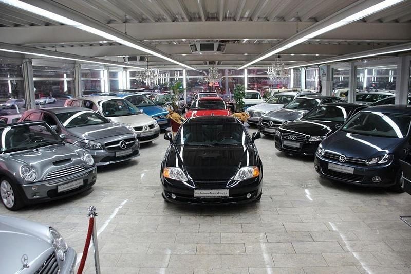 Schwarz Gebraucht 2003 Hyundai Coupé GLS Coupé | 4.850 € (Teuer) - Bild 1/4