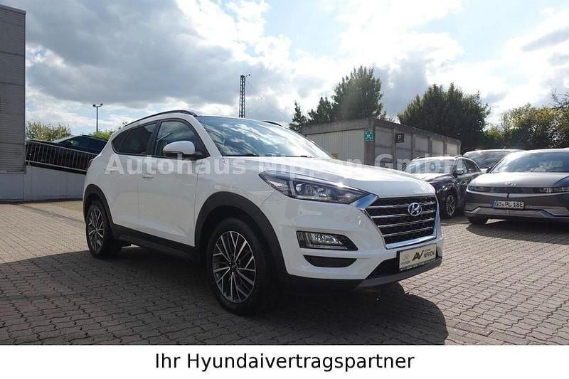 Weiß Gebraucht 2020 Hyundai Tucson Edition SUV | 21.985 € (Superpreis) - Bild 1/4