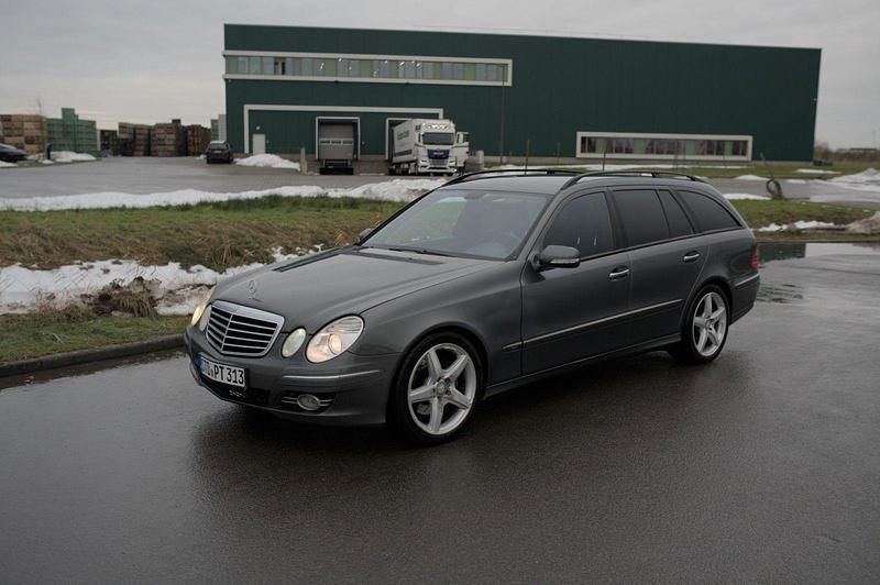 Gebraucht Mercedes E320 Avantgarde 224 PS (164 kW) 2007 Grau Kombi