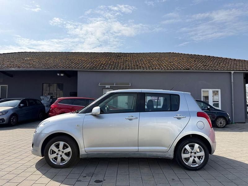 Gebraucht Suzuki Swift Snow 92 PS (67 kW) 2009 Silber Kleinwagen