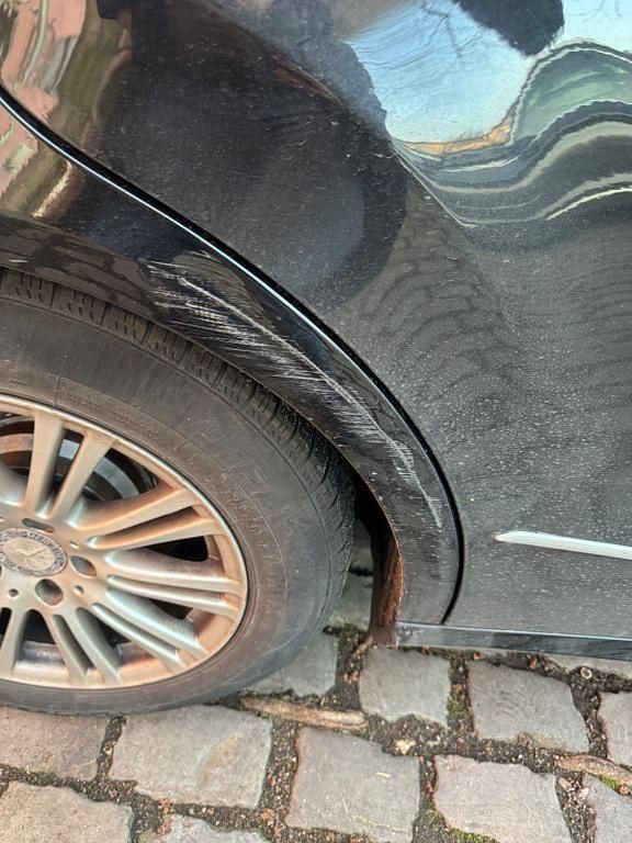 Gebraucht Mercedes E200 Elegance 184 PS (135 kW) 2012 Schwarz Limousine