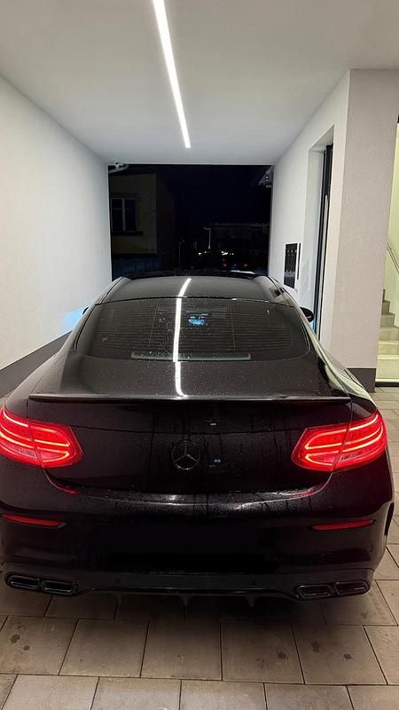 Gebraucht Mercedes C200 184 PS (135 kW) 2016 Schwarz Coupé