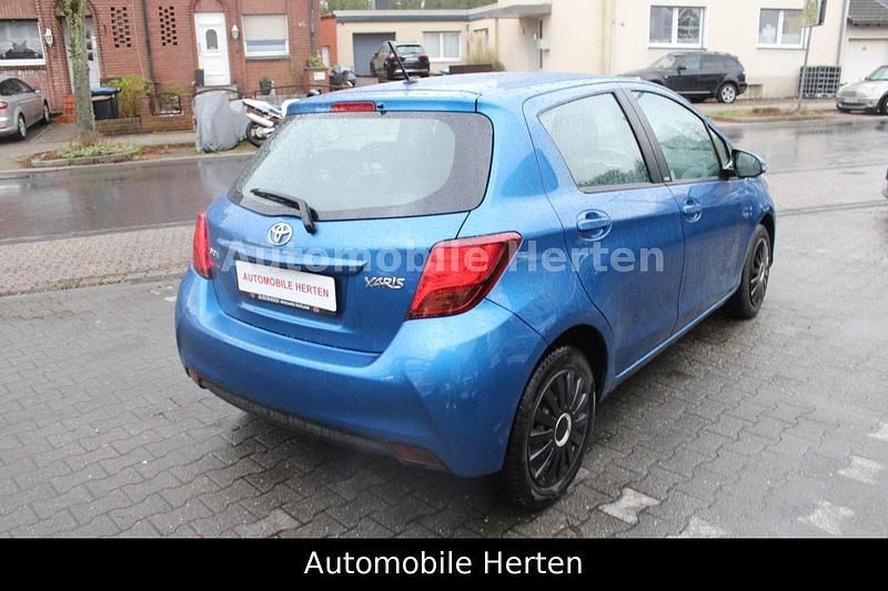 Gebraucht Toyota Yaris Edition-S 99 PS (72 kW) 2017 Blue streak Kleinwagen