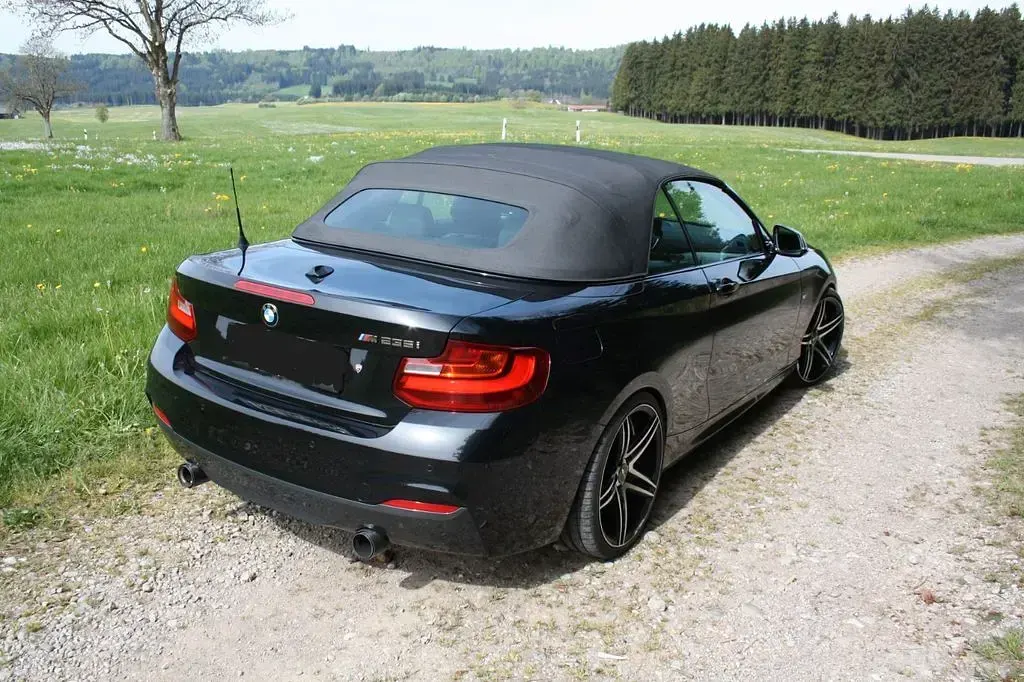 Używany BMW M235 Performance 326 KM (239 kW) 2014 Czarny Kabriolet
