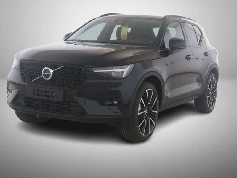 Onyx black / metallic Gebraucht 2024 Volvo XC40 Business Edition SUV | 39.990 € (Fairer Preis) - Bild 1/4