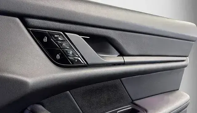 Gebraucht Porsche Taycan 4S 419 kW (571 PS) 2020 Vulkangrau Limousine