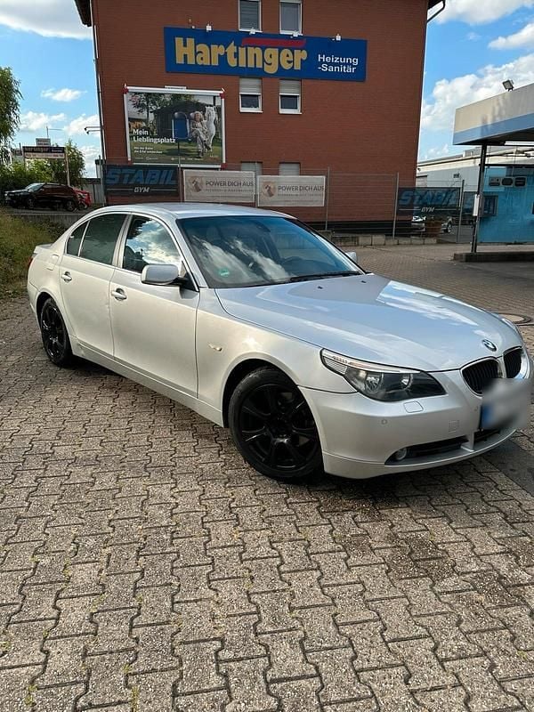 Silber Gebraucht 2006 BMW 525 Limousine | 2.650 € (Guter Preis) - Bild 1/4