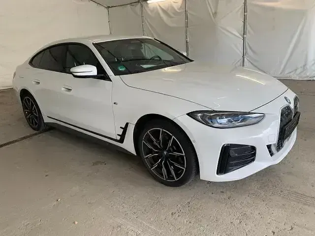 Gebraucht BMW i4 M Sport 250 kW (340 PS) 2023 Alpinweiss iii Limousine