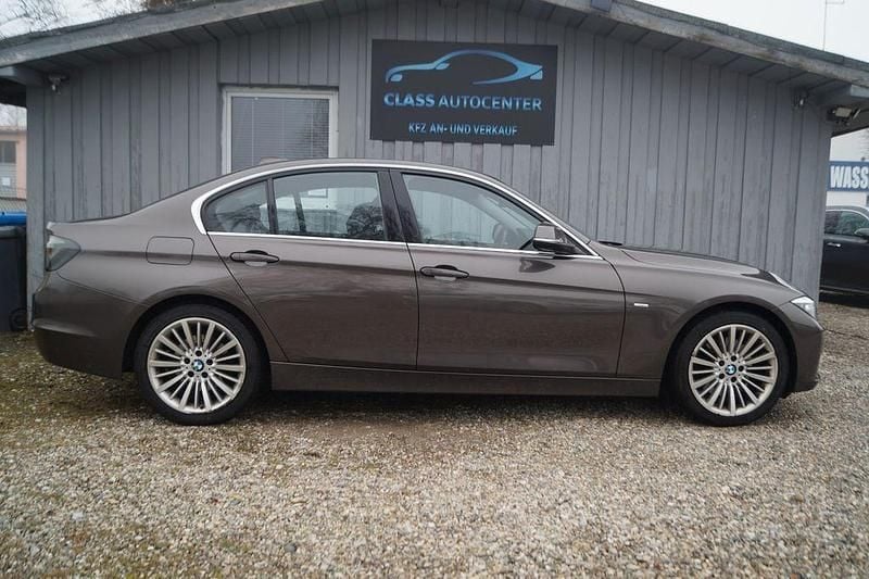 Gebraucht BMW 328 Luxury Line 245 PS (180 kW) 2012 Braun Limousine