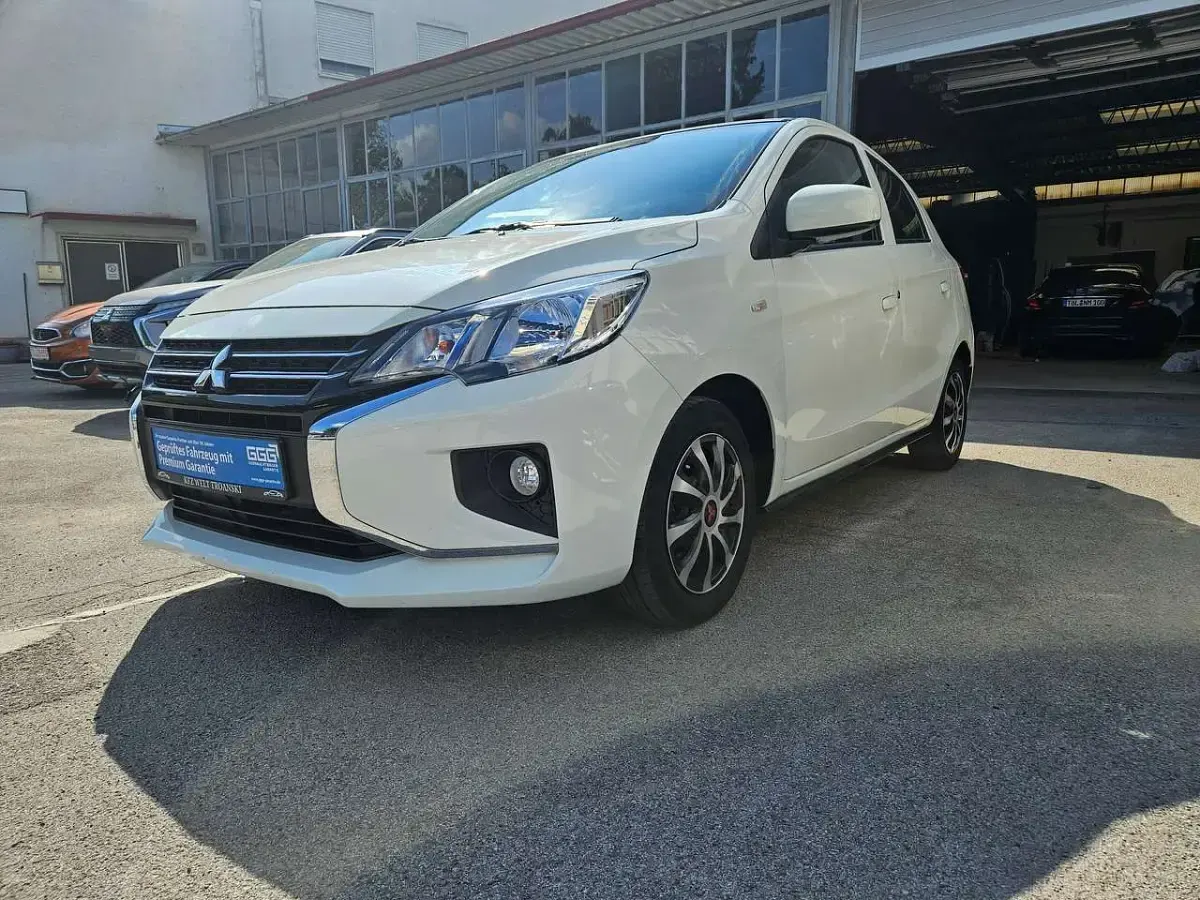 Gebraucht Mitsubishi Space Star Select 71 PS (52 kW) 2023 Islandweiss (s) Kleinwagen