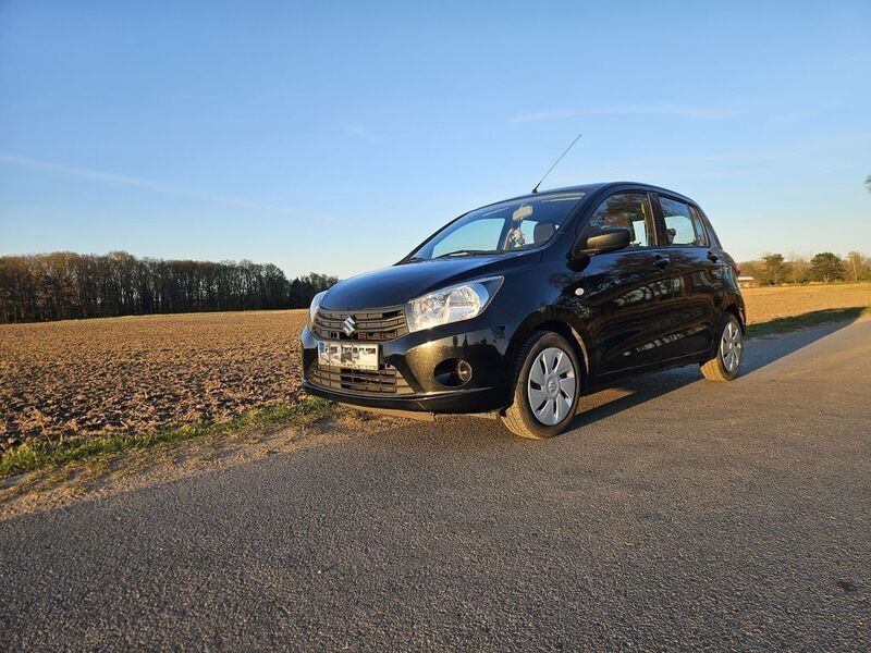 Schwarz Gebraucht 2016 Suzuki Celerio Club Limousine | 4.450 € (Guter Preis) - Bild 1/4