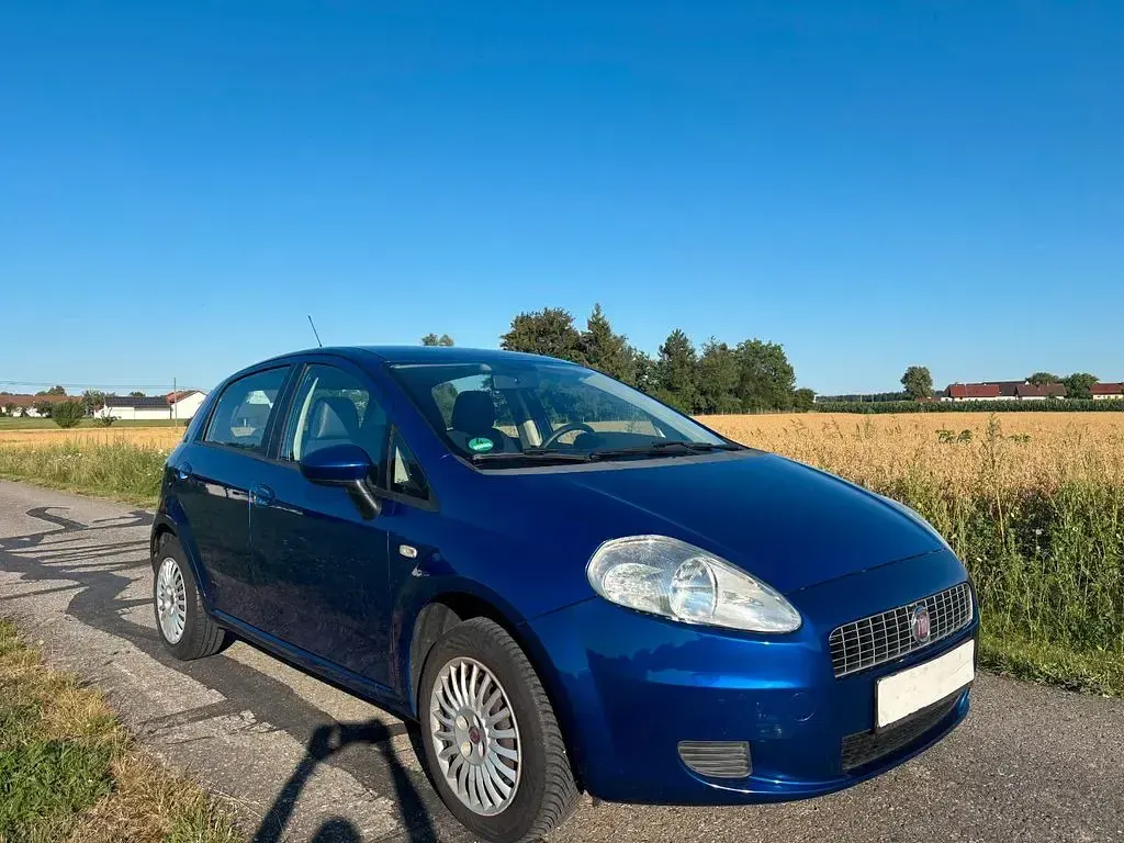 Gebraucht Fiat Grande Punto 77 PS (56 kW) 2008 Blau Kleinwagen
