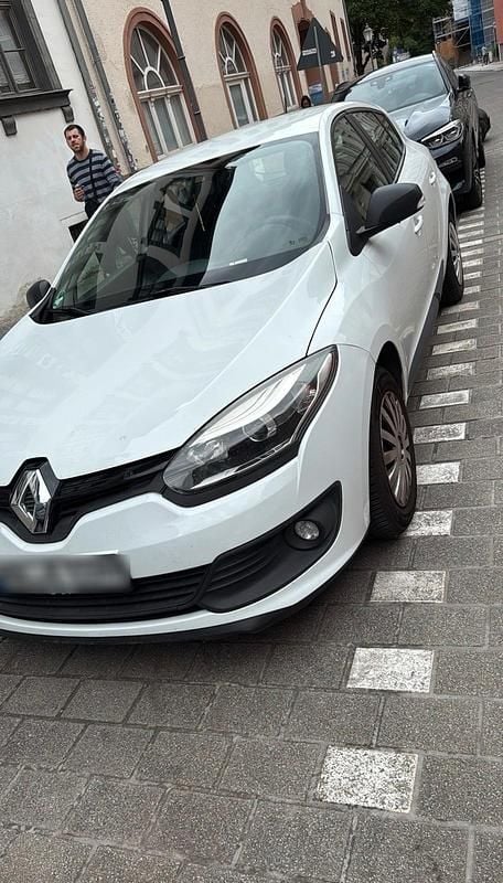 Gebraucht Renault Mégane 116 PS (85 kW) 2014 Weiß Limousine