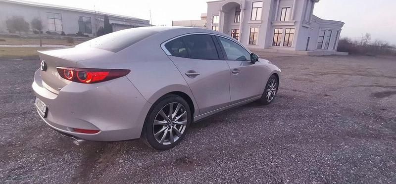 Gebraucht Mazda 3 Sky 186 PS (136 kW) 2022 Beige Limousine