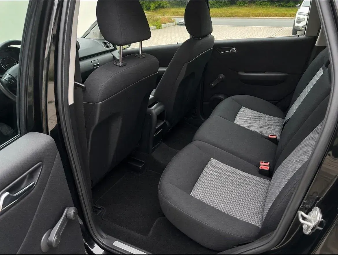 Gebraucht Mercedes A150 95 PS (69 kW) 2006 Schwarz Kleinwagen