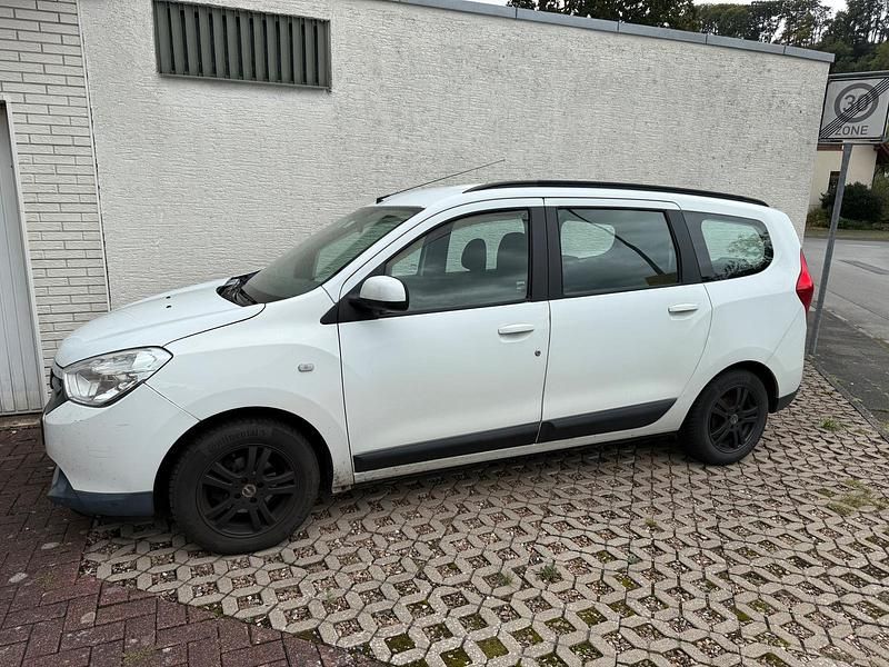 Weiß Gebraucht 2014 Dacia Lodgy Prestige Van / Kleinbus | 3.800 € (Fairer Preis) - Bild 1/4