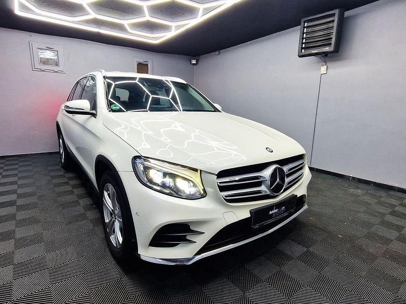 Gebraucht Mercedes GLC250 AMG 204 PS (150 kW) 2016 Weiß SUV
