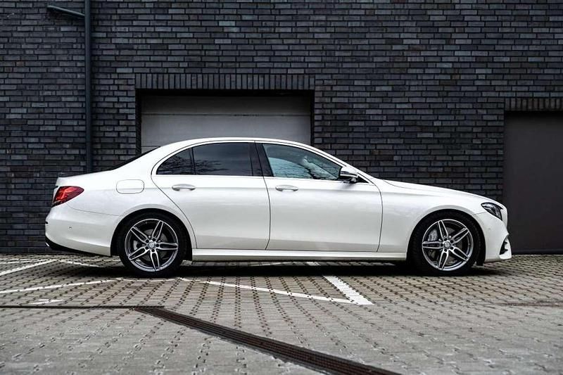 Usata Mercedes E350 258 CV (189 kW) 2017 Bianco Berlina