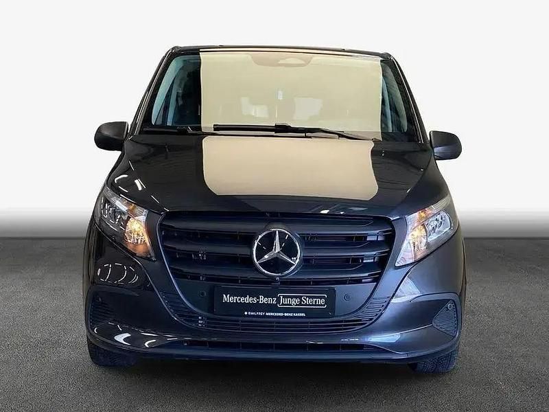 Gebraucht Mercedes Vito 163 PS (119 kW) 2025 Grau Van