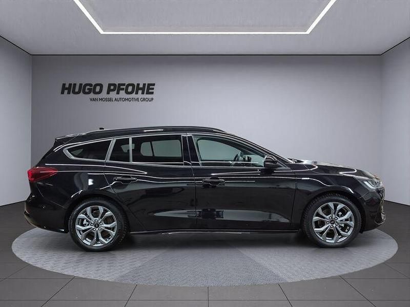 Gebraucht Ford Focus ST-Line X 125 PS (91 kW) 2023 Agate black metallic Kombi