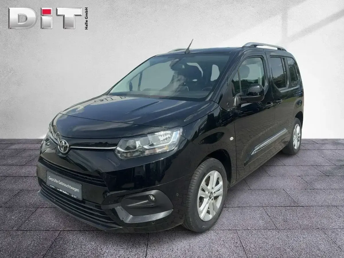 Gebraucht Toyota Proace Verso City 131 PS (96 kW) 2021 Graphitschwarz Kombi