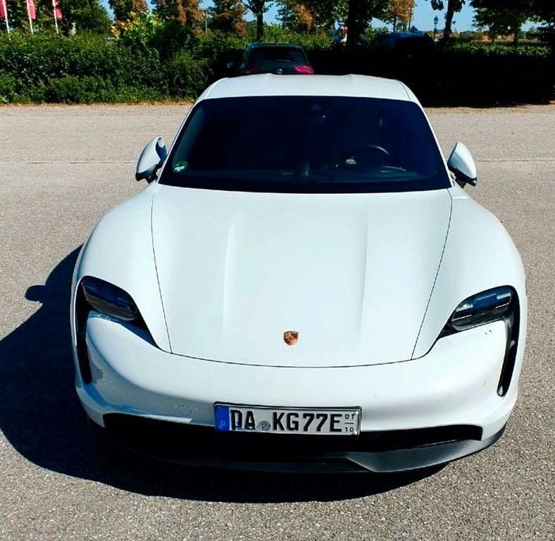 Weiß Gebraucht 2022 Porsche Taycan Limousine | 62.990 € (Guter Preis) - Bild 1/4