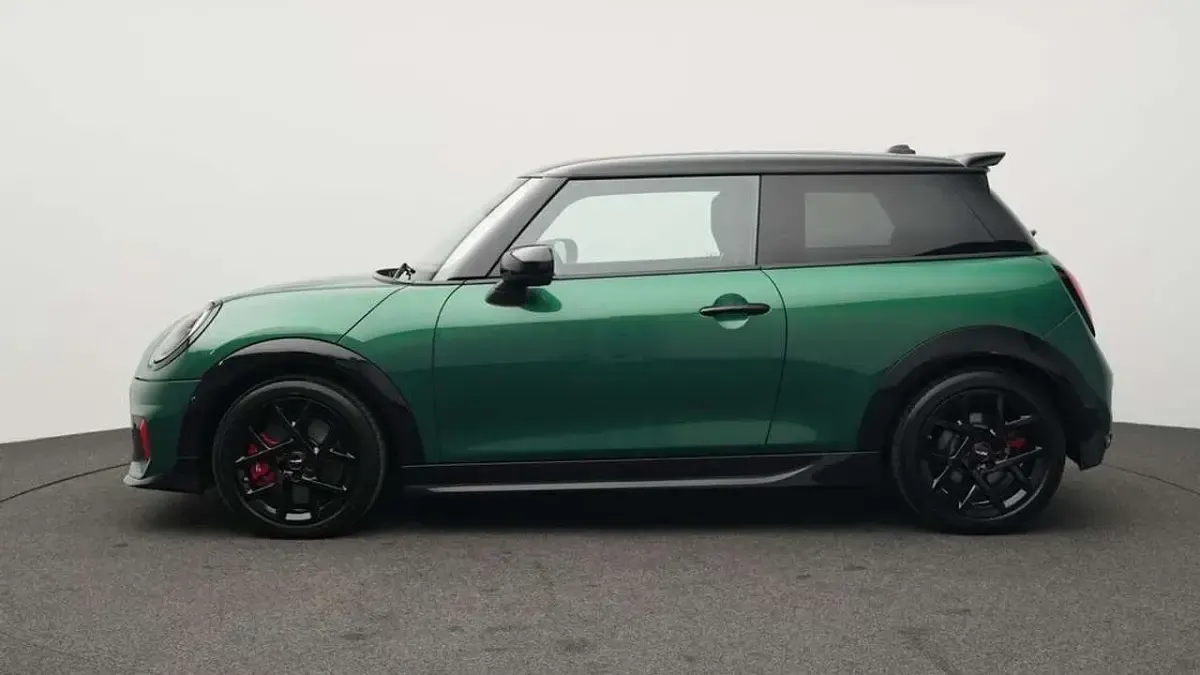 Gebraucht Mini John Cooper Works 231 PS (169 kW) 2025 Grün Kleinwagen