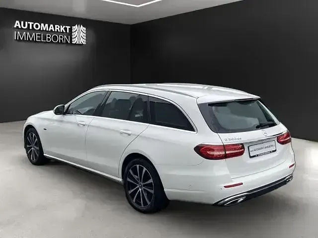 Gebraucht Mercedes E300 306 PS (225 kW) 2021 Weiß Kombi