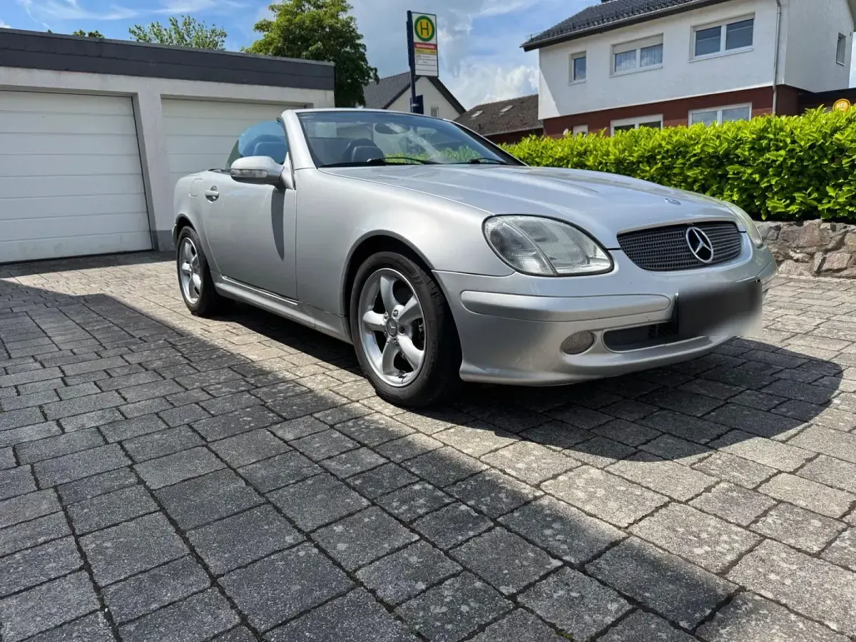 Gebraucht Mercedes SLK200 163 PS (119 kW) 2001 Silber Cabrio
