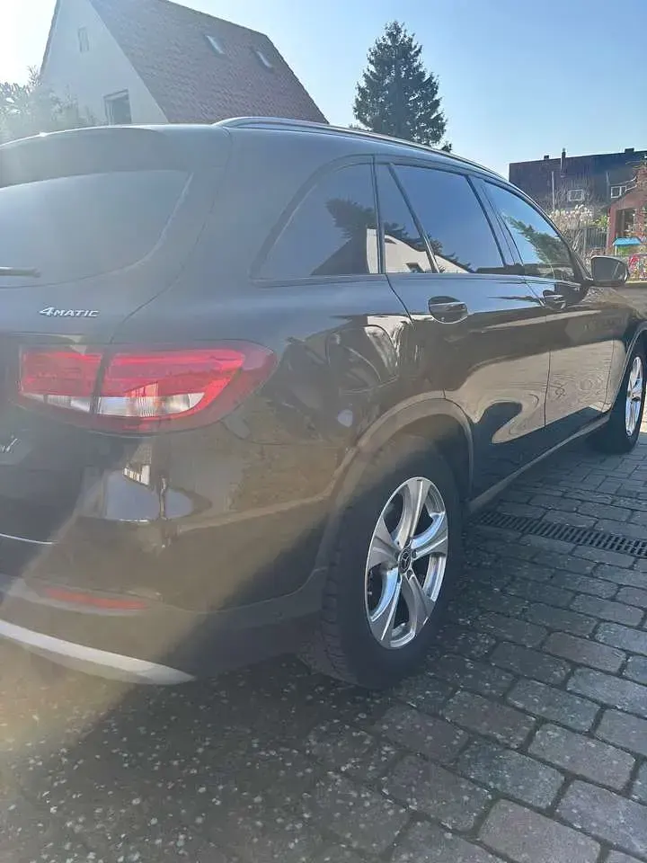 Gebraucht Mercedes GLC220 170 PS (125 kW) 2017 Schwarz SUV