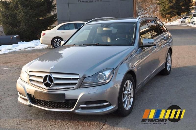 Silber Gebraucht 2012 Mercedes C220 Avantgarde Kombi | 6.400 € (Superpreis) - Bild 1/4