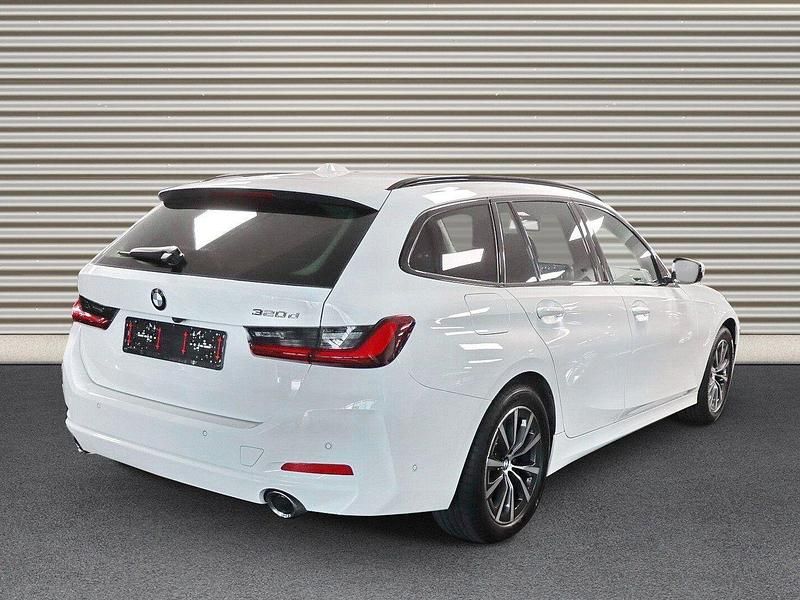 Gebraucht BMW 320 Shadowline 190 PS (139 kW) 2023 Alpinweiss iii Kombi