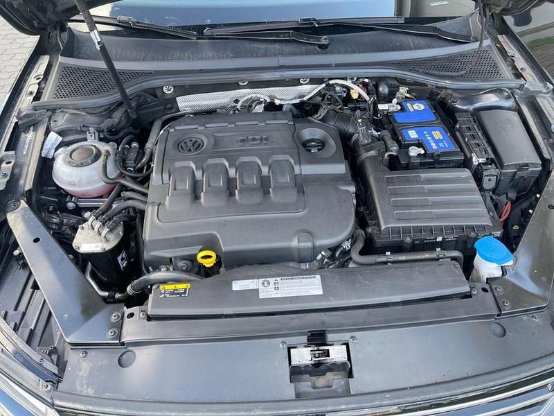 Second-hand VW Passat Comfortline 120 CP (88 kW) 2019 Negru Berlinǎ