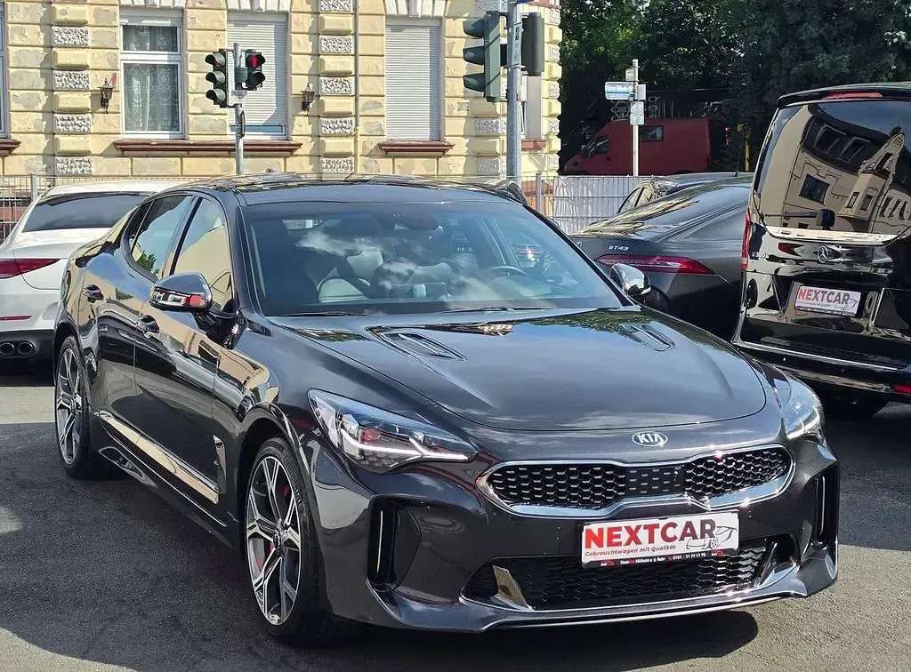 Gebraucht Kia Stinger GT 370 PS (272 kW) 2021 Silber Kleinwagen