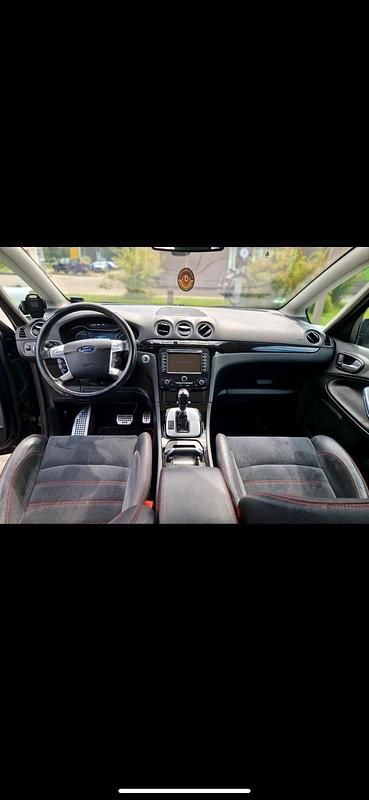 Second-hand Ford S-MAX S 200 CP (147 kW) 2012 Negru Monovolum