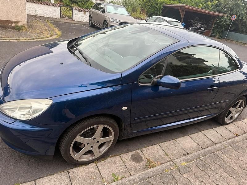 Gebraucht Peugeot 307 CC 140 PS (102 kW) 2005 Blau Cabrio