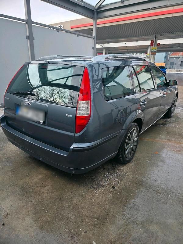 Gebraucht Ford Mondeo 125 PS (91 kW) 2005 Grau Kombi
