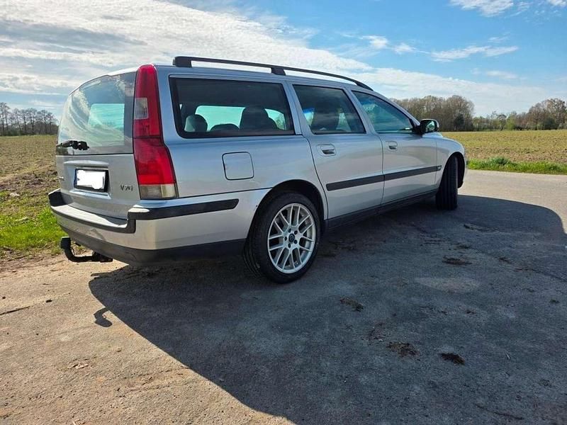 Gebraucht Volvo V70 140 PS (102 kW) 2001 Silber Kombi