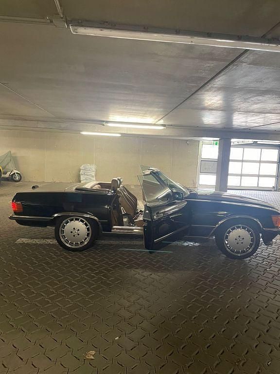 Gebraucht Mercedes 560 286 PS (210 kW) 1988 Schwarz Cabrio
