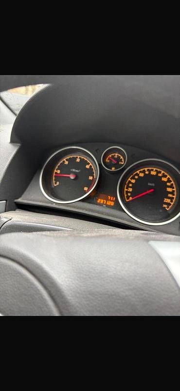 Gebraucht Opel Astra 110 PS (80 kW) 2009 Silber Kombi