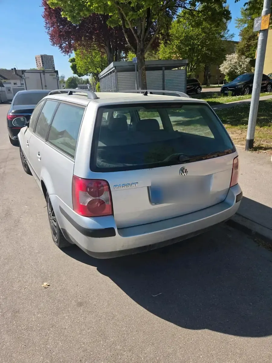 Second-hand VW Passat 101 CP (74 kW) 2005 Argintiu Break