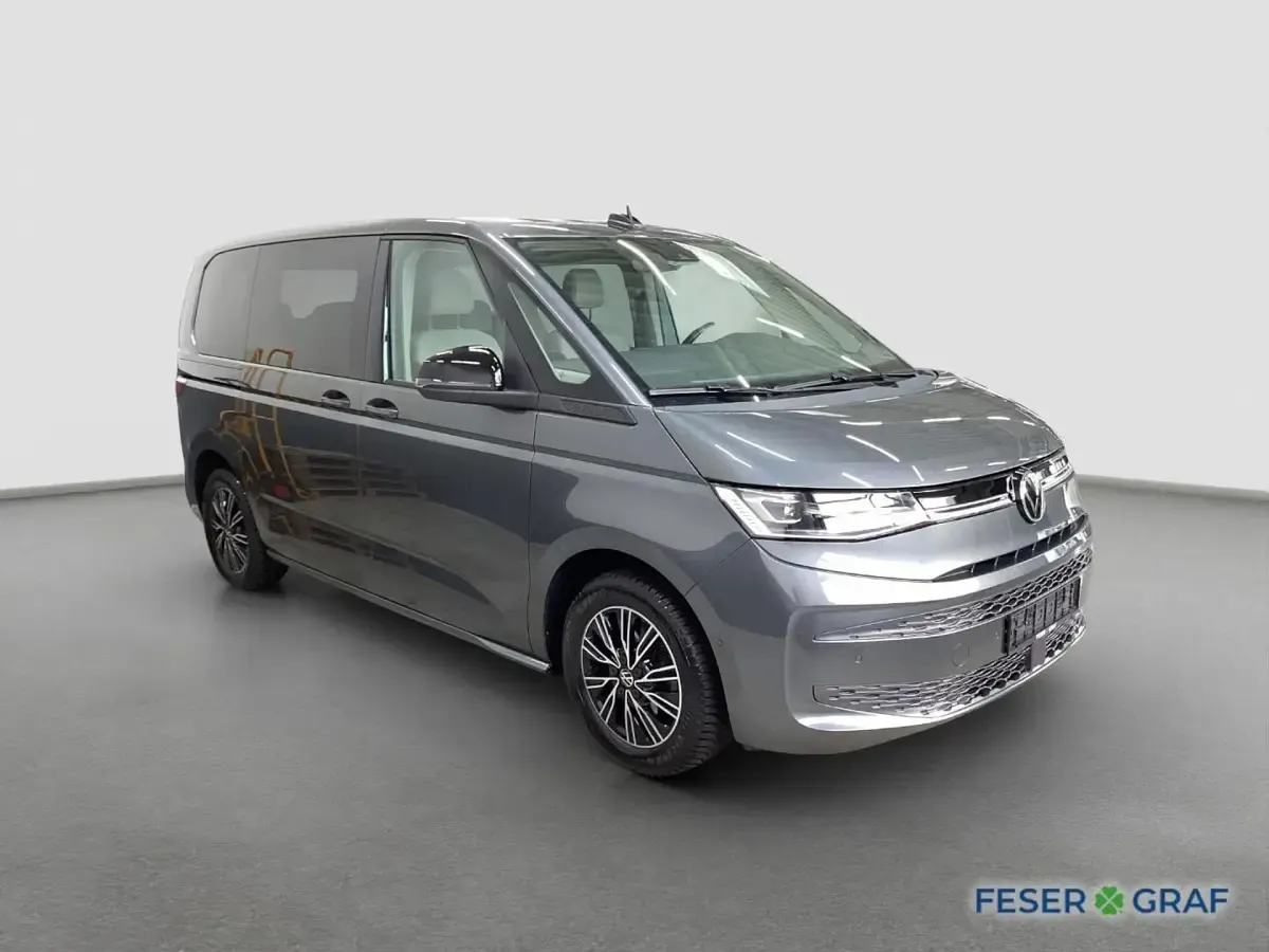 Gebraucht VW Multivan Life 150 PS (110 kW) 2025 Indiumgrau metallic Van / Kleinbus